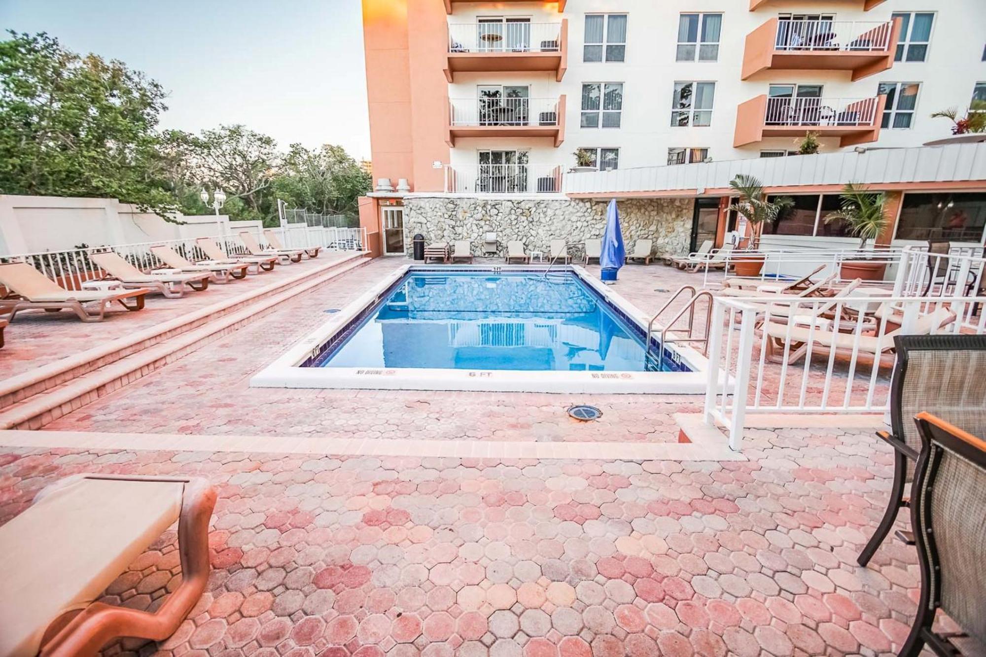 Fort Lauderdale Beach Resort By Vacatia Exterior photo